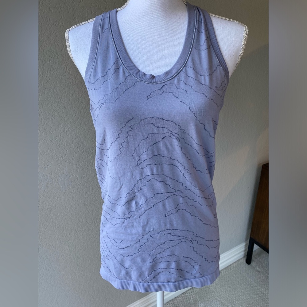 Athleta momentum tank medium EUC